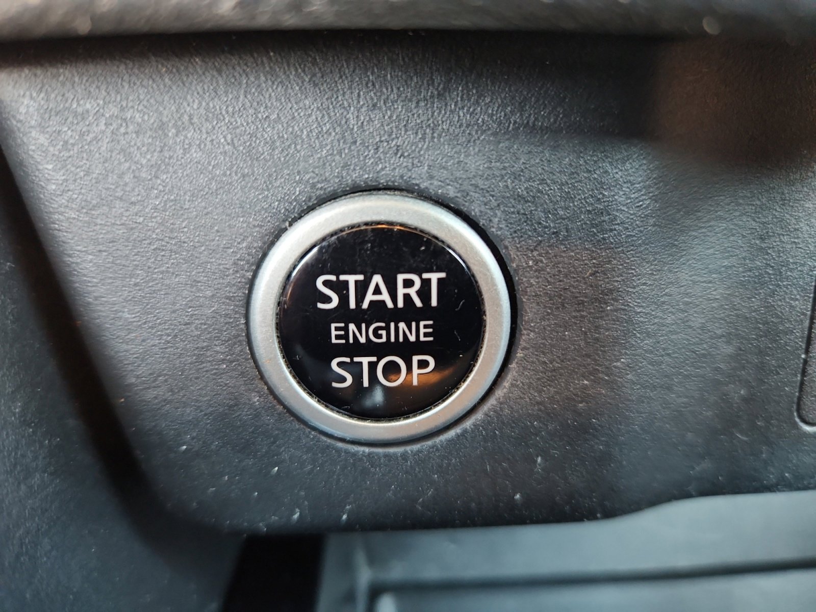 Used 2021 Nissan Rogue SV image 32