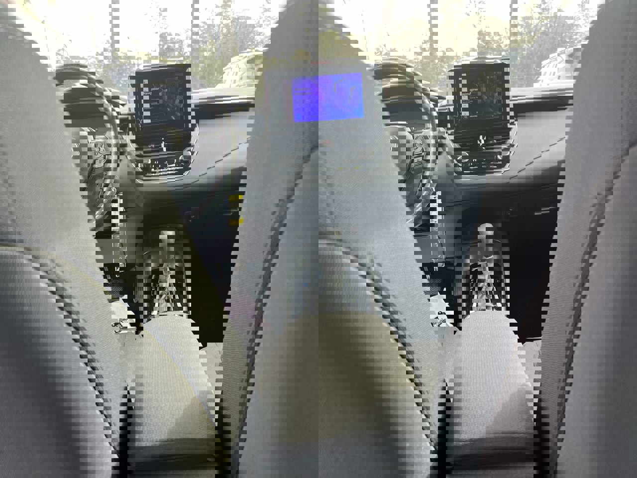 Used 2024 Toyota Corolla LE image 31