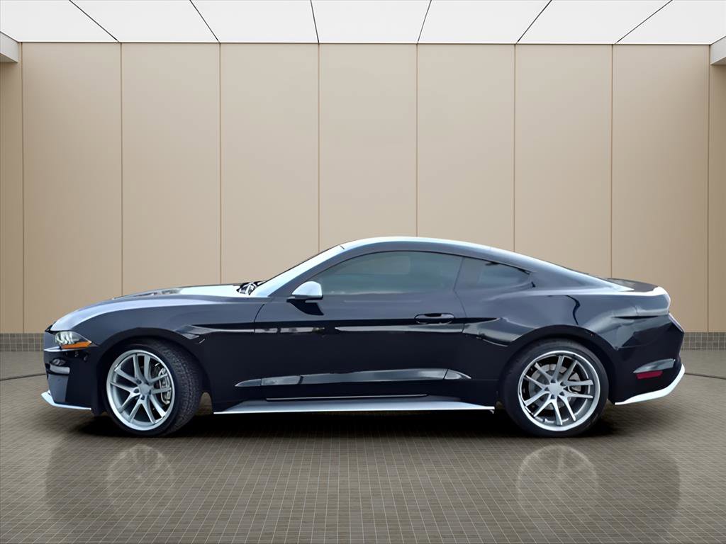 Used 2022 Ford Mustang Coupe image 3