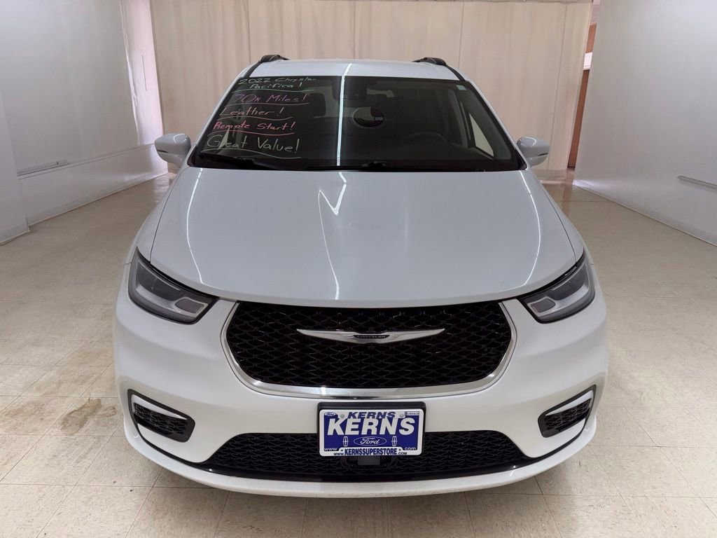 Used 2022 Chrysler Pacifica Touring-L FWD image 10
