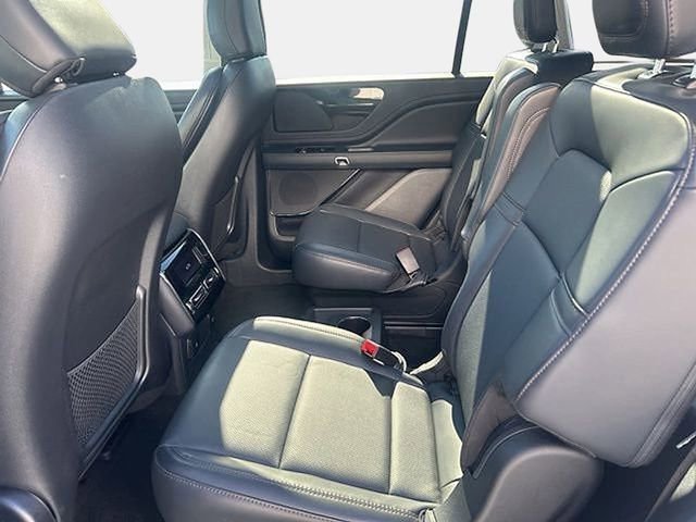 New 2026 Lincoln Aviator Premiere image 23