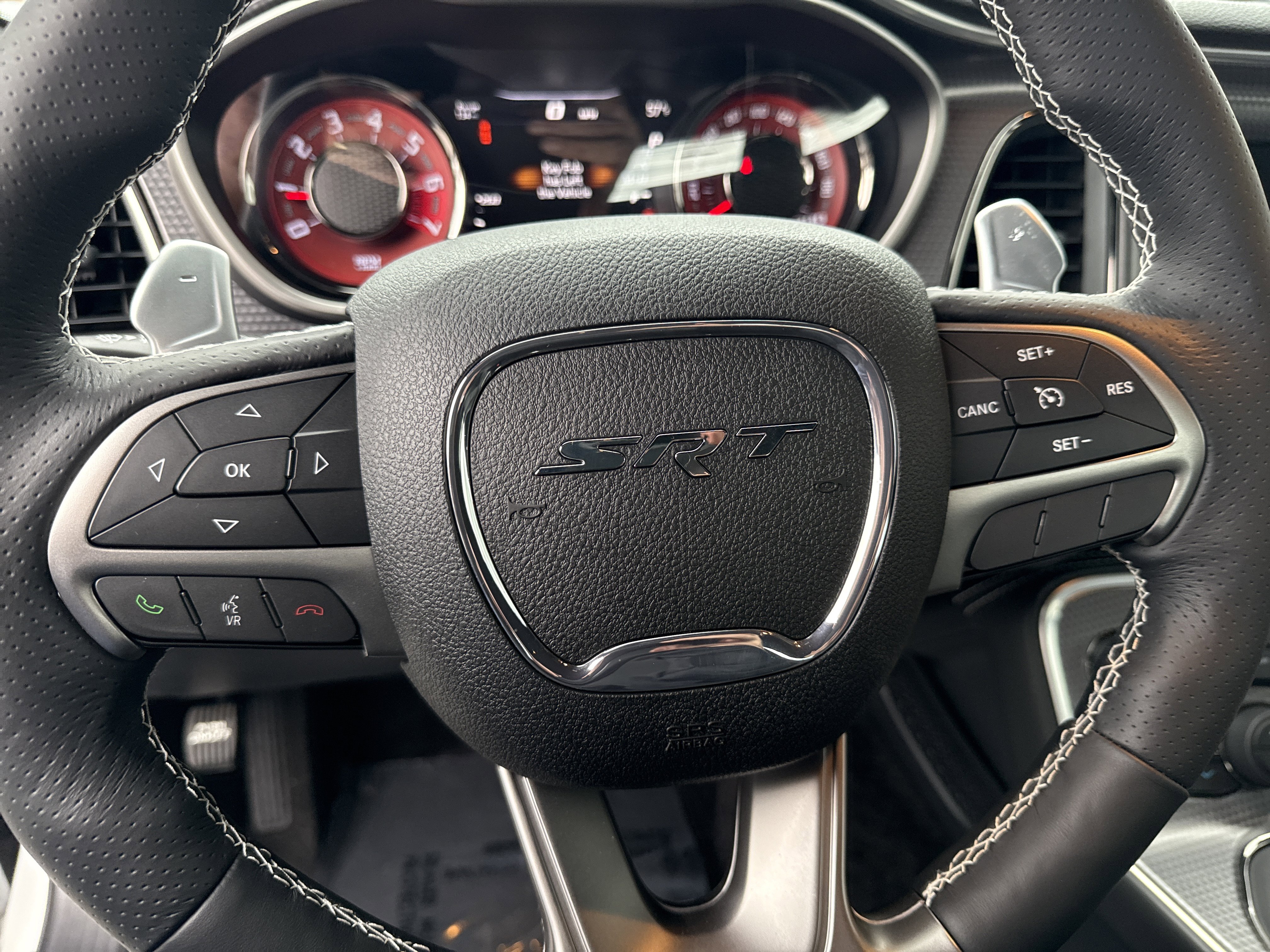 Used 2015 Dodge Challenger SRT Hellcat image 37