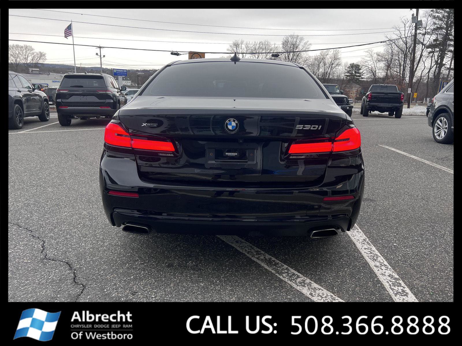 Used 2021 BMW 530i xDrive w/ Premium Package image 4