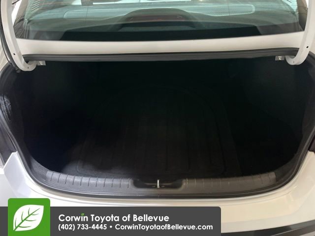 Used 2024 Hyundai Elantra Limited image 23