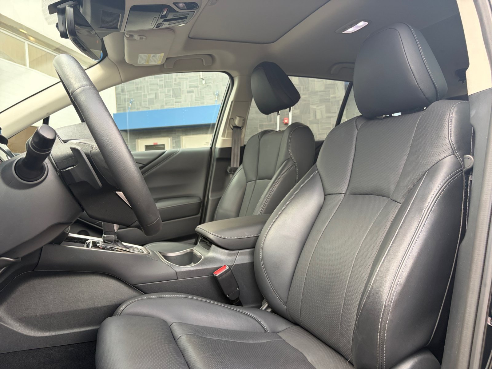Used 2025 Subaru Outback Limited AWD/4WD image 14