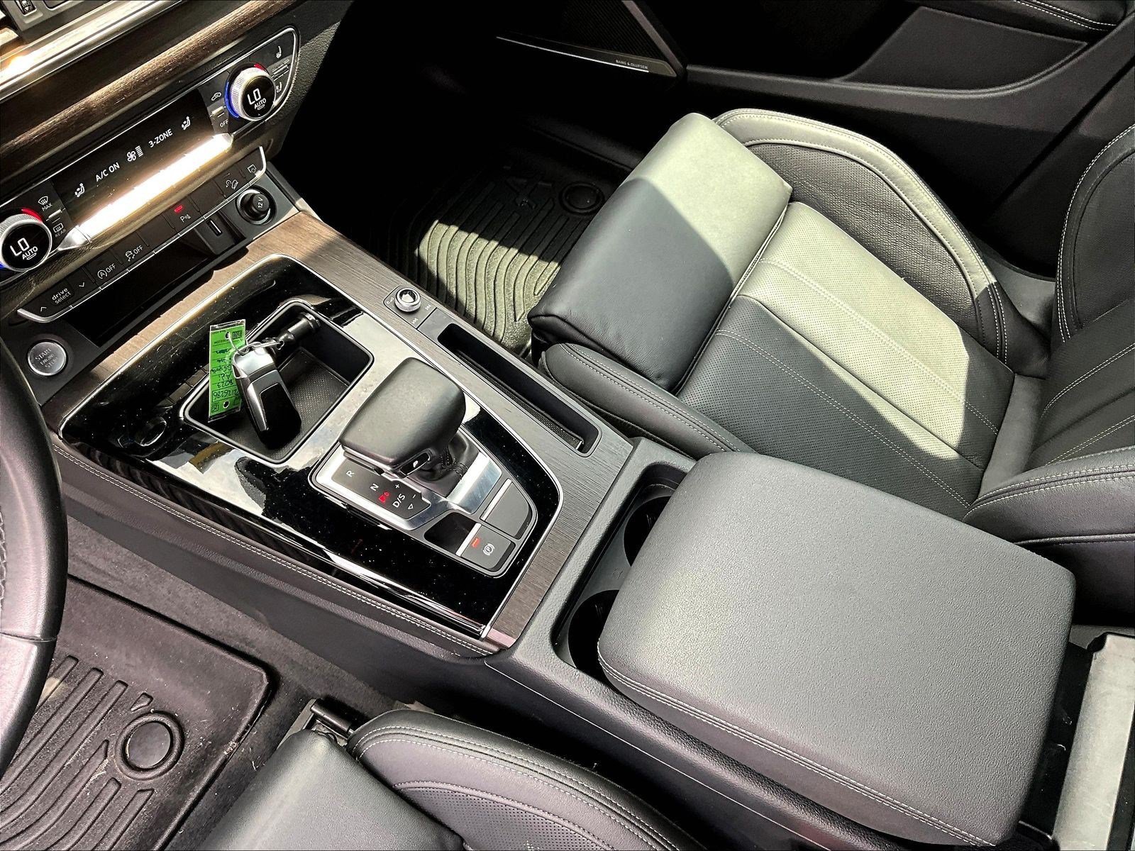 Used 2023 Audi Q5 2.0T Premium Plus w/ Premium Plus Package AWD/4WD image 18