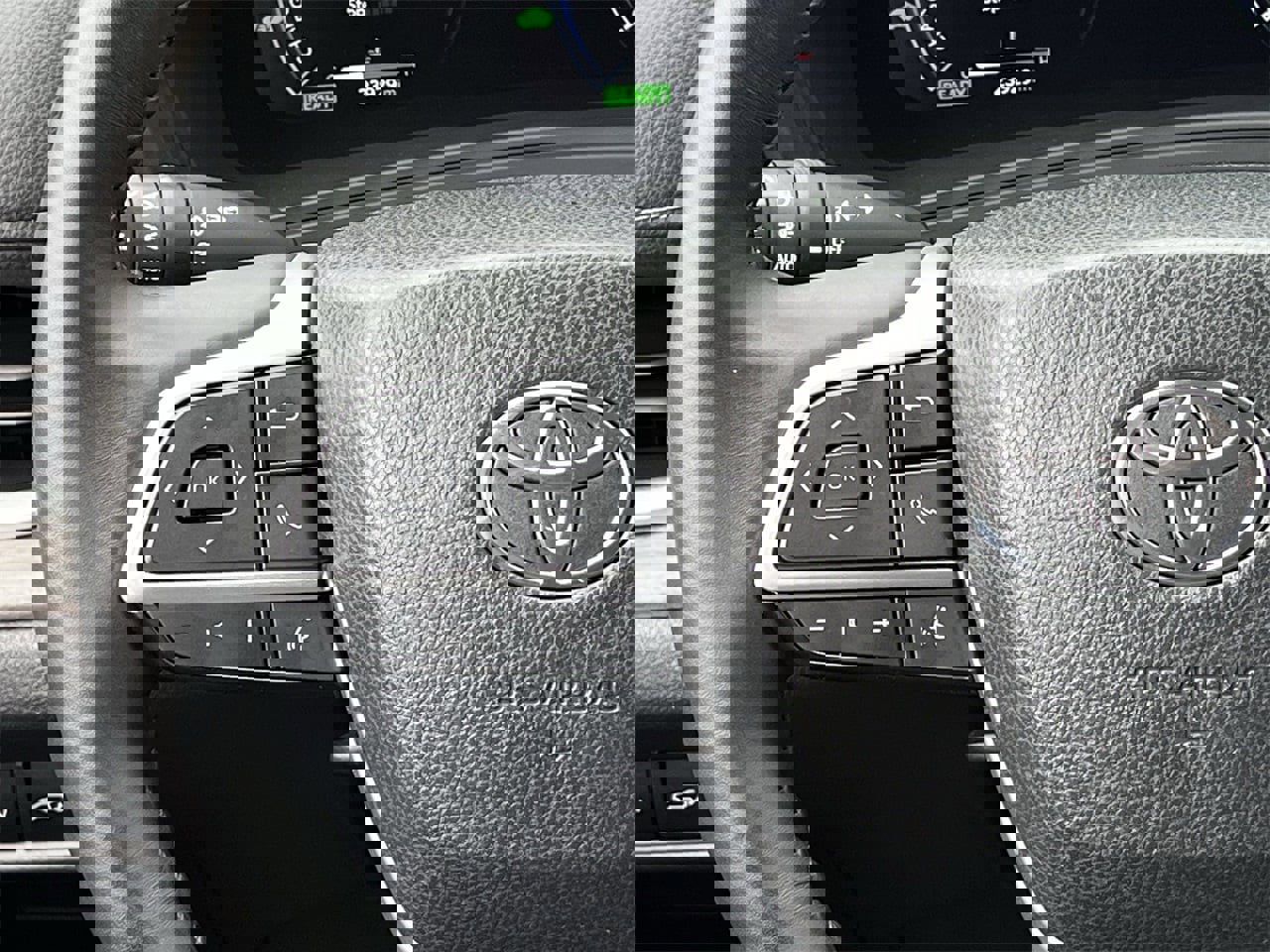 Used 2024 Toyota Grand Highlander AWD Hybrid image 12