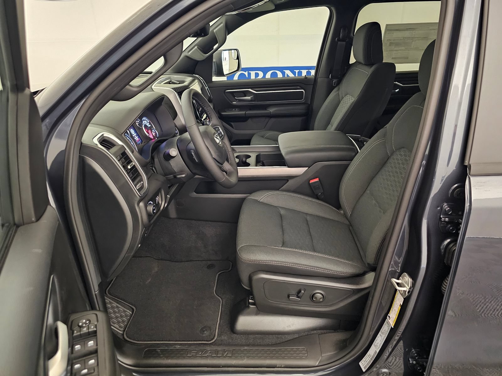 New 2026 RAM 1500 Big Horn AWD/4WD image 4