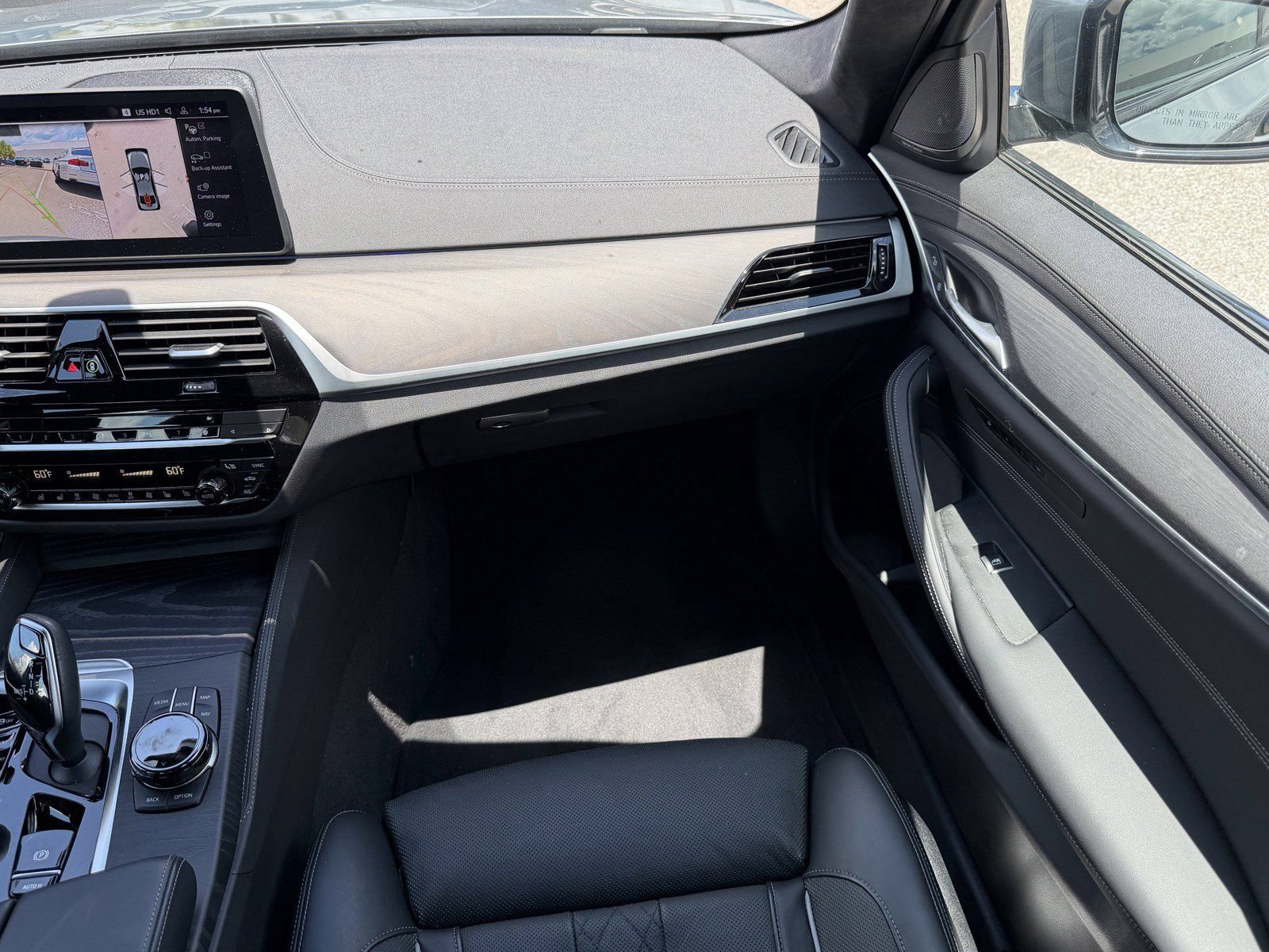 Used 2023 BMW M550i xDrive w/ Dynamic Handling Package AWD/4WD image 17