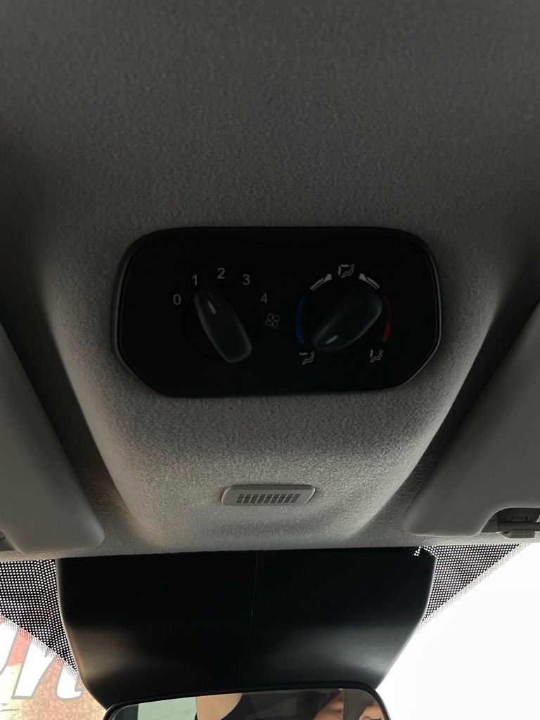 Used 2019 Ford Transit 150 XL image 40