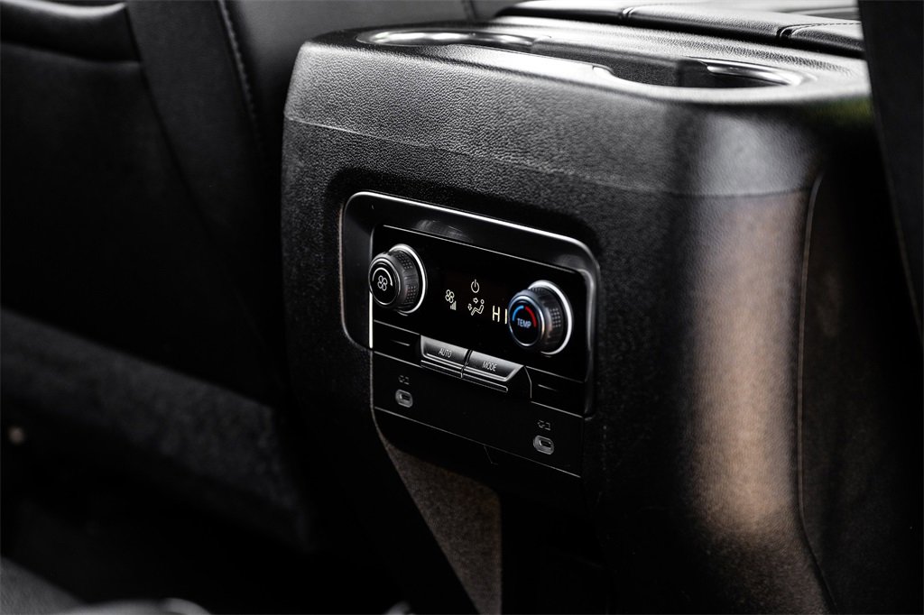 Used 2022 Chevrolet Suburban LT image 38