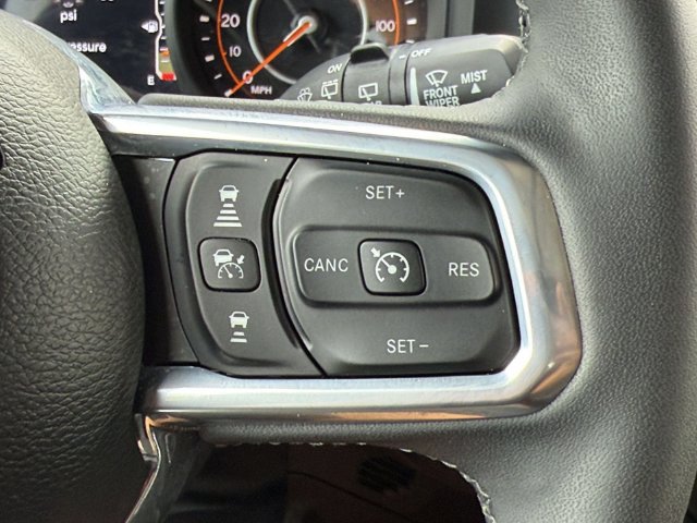 Used 2026 Jeep Wrangler Unlimited Sahara AWD/4WD image 26