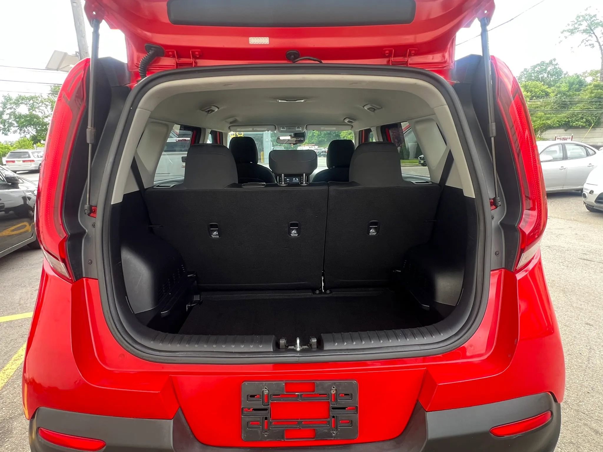 Used 2020 Kia Soul S FWD image 10
