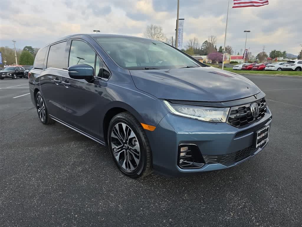 Used 2025 Honda Odyssey Elite image 3