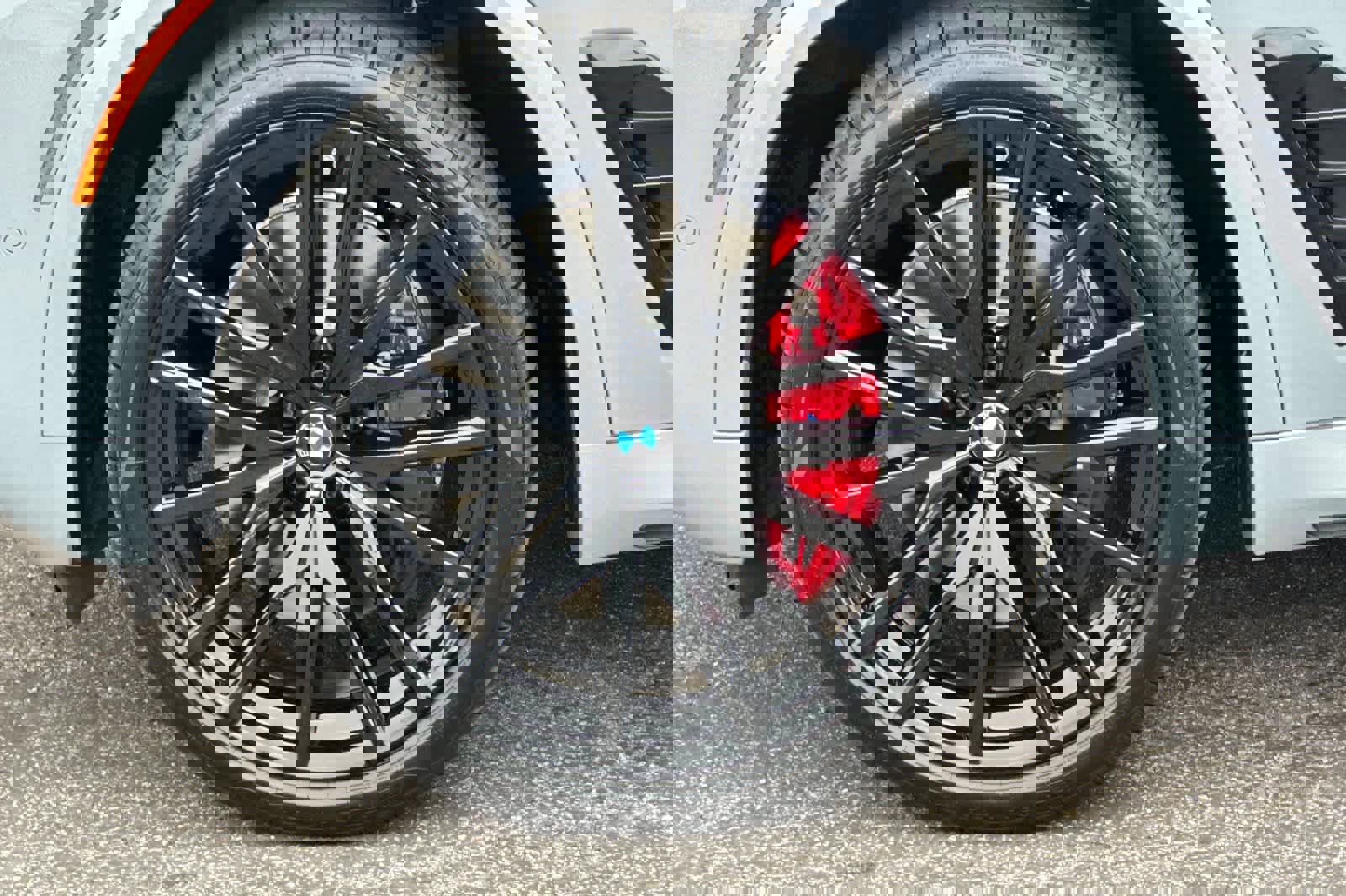 Used 2025 BMW X5 M60i w/ Executive Package image 29