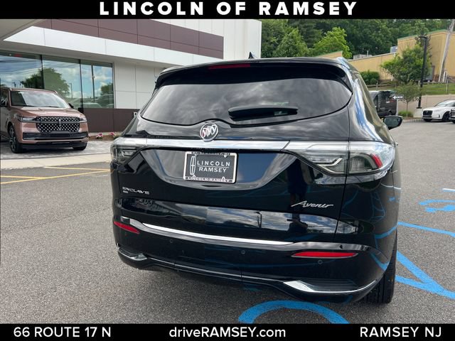 Used 2023 Buick Enclave Avenir AWD/4WD image 4
