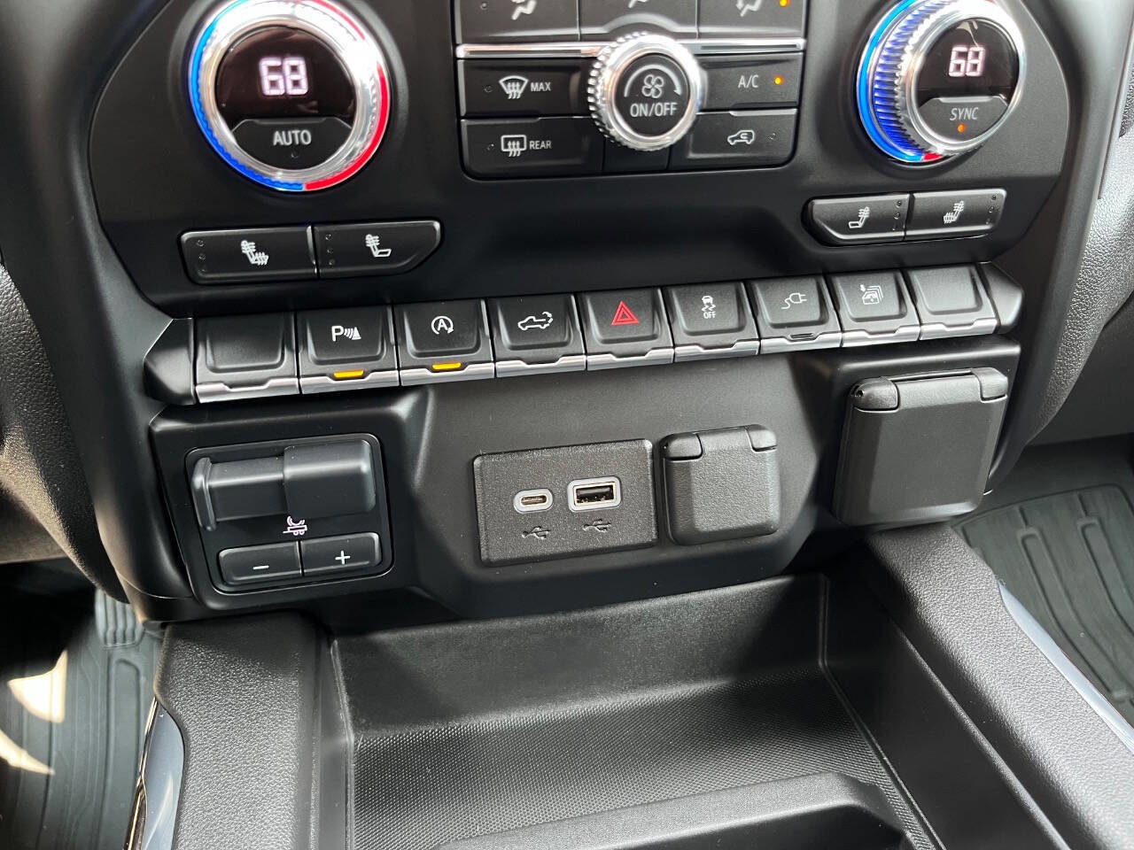 Used 2021 GMC Sierra 1500 Elevation w/ Preferred Package image 33