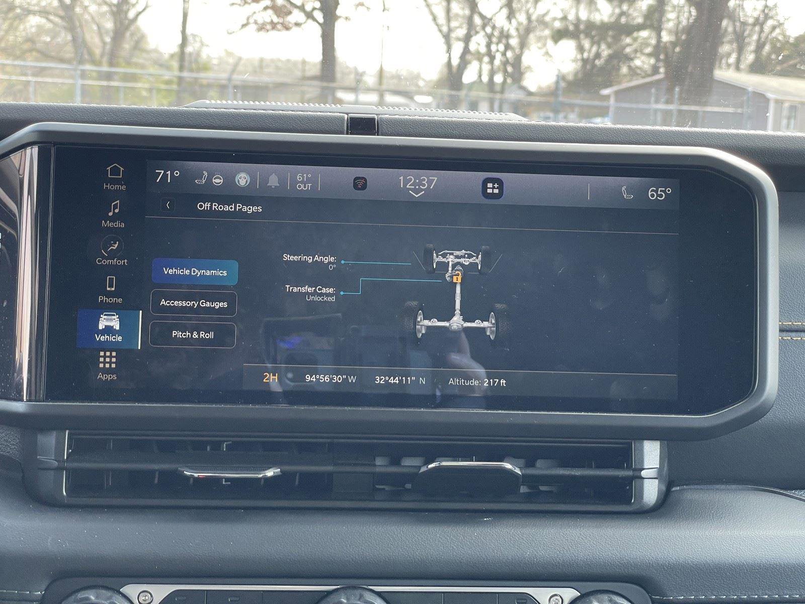 Used 2024 Jeep Wrangler Sahara w/ Safety Group image 20