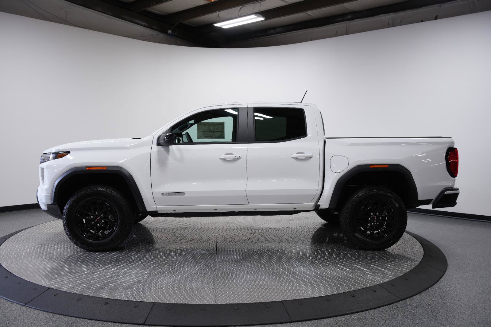 New 2026 GMC Canyon Elevation RWD image 4