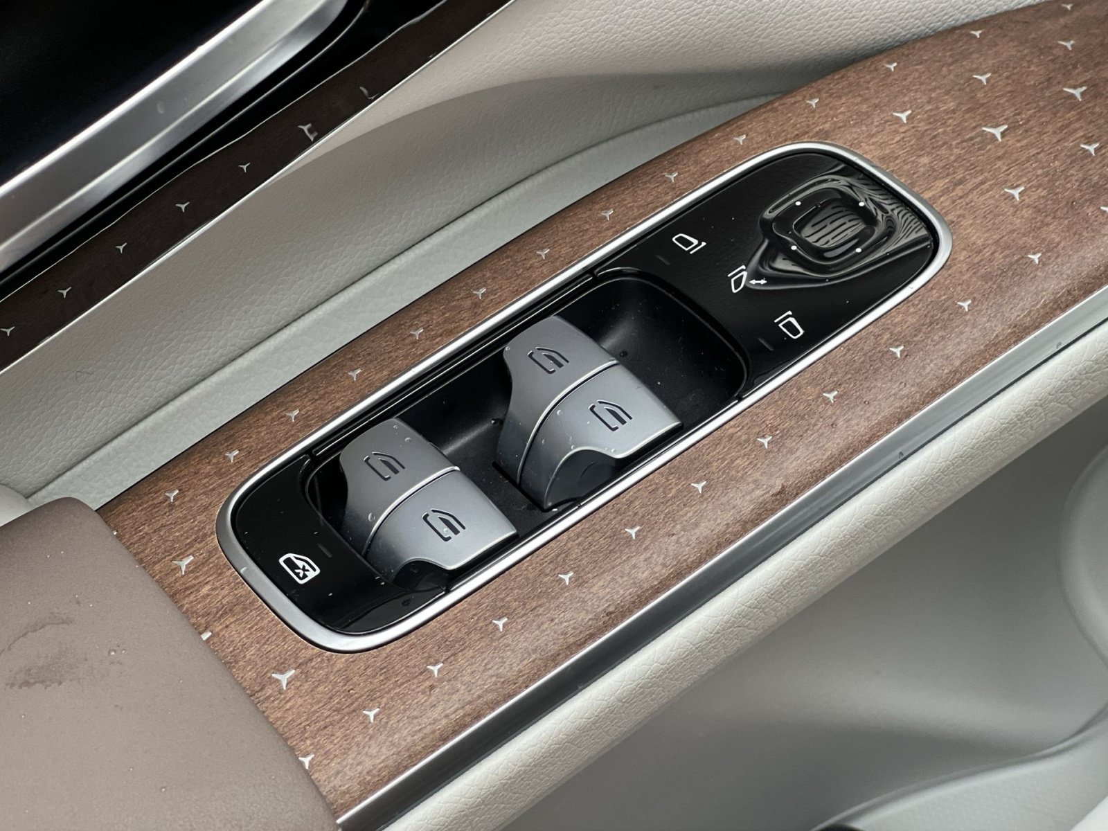 Certified 2023 Mercedes-Benz EQS 580 4MATIC SUV image 20