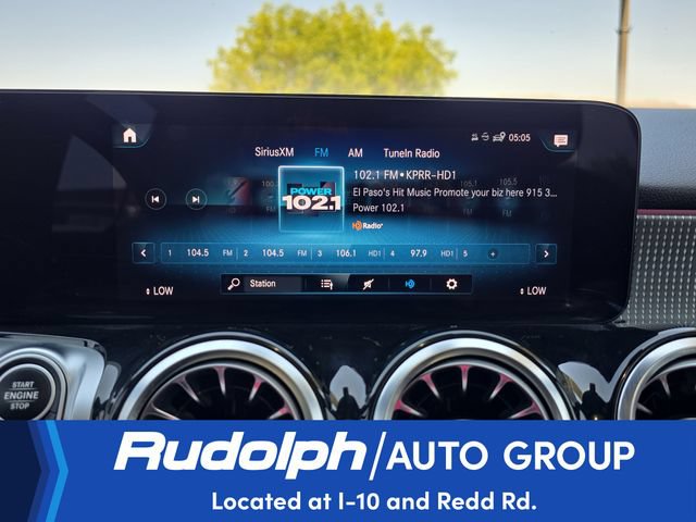 Used 2023 Mercedes-Benz GLB 250 4MATIC w/ Premium Package image 20