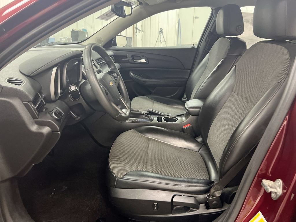 Used 2015 Chevrolet Malibu LT FWD image 17