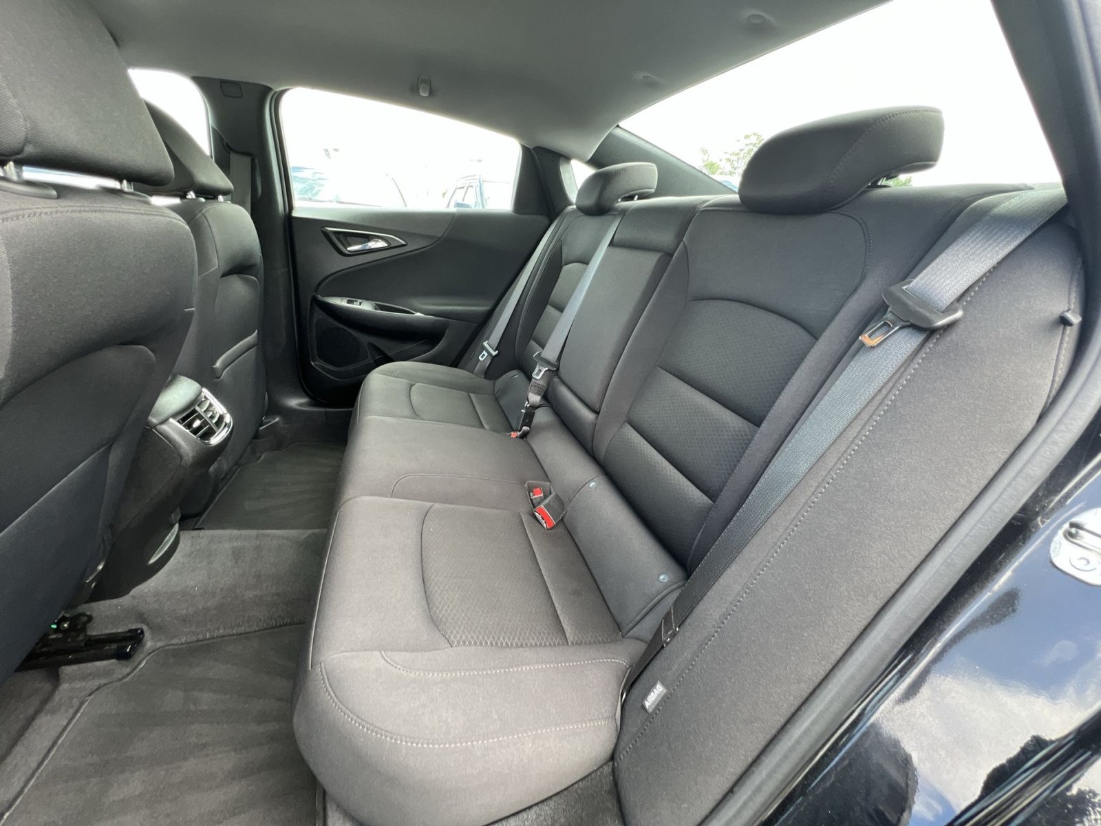 Used 2023 Chevrolet Malibu LT FWD image 31
