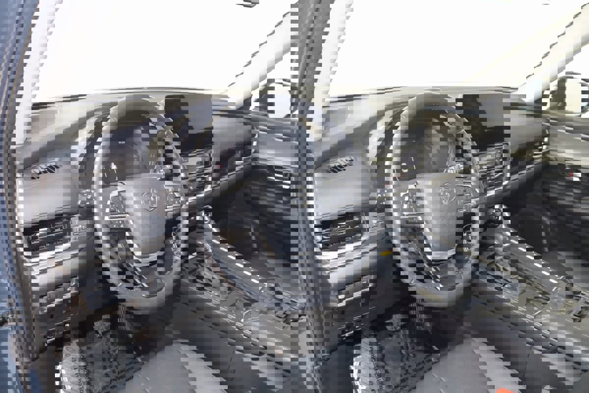 Used 2024 Toyota Grand Highlander XLE image 26