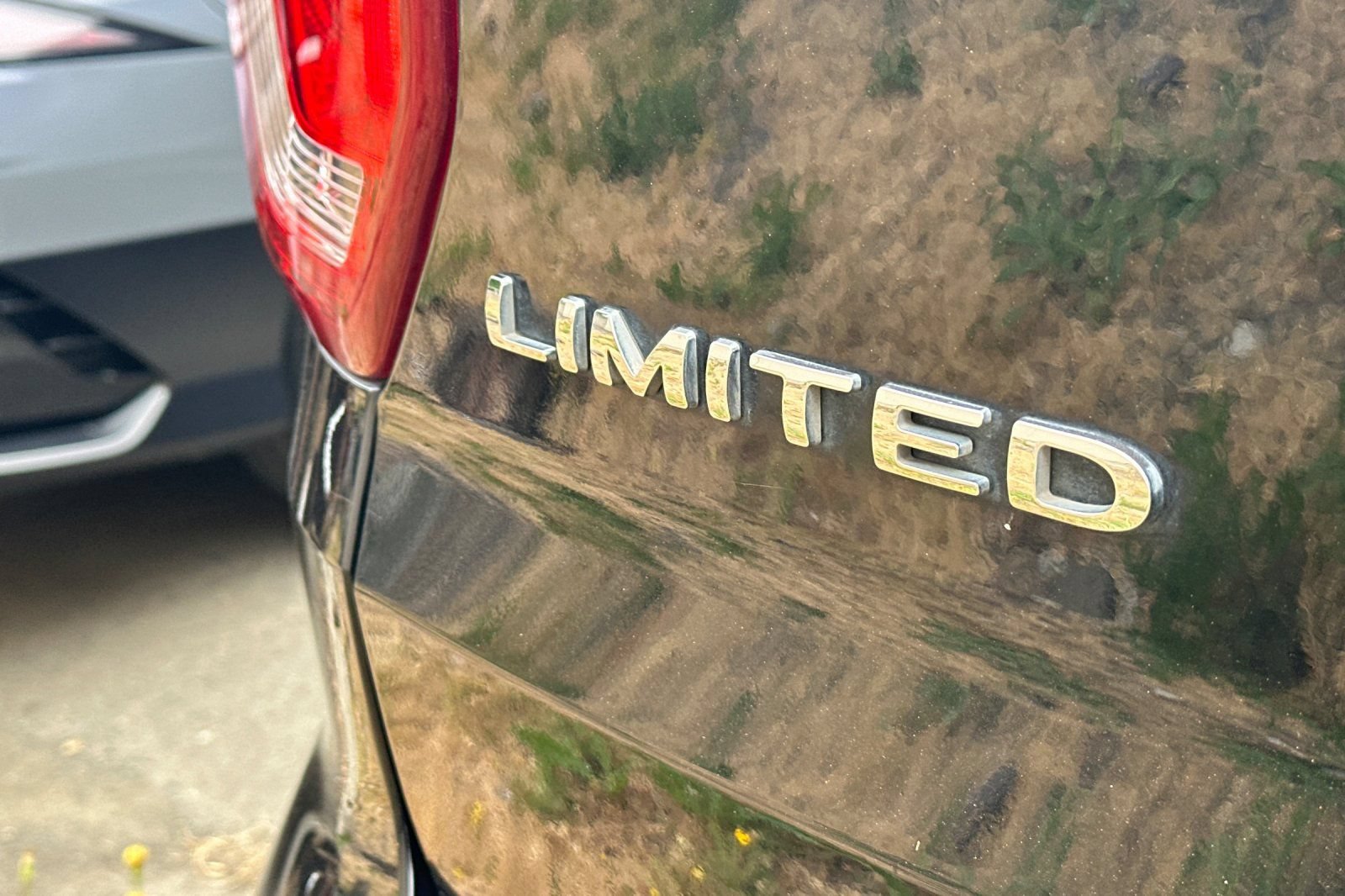 Used 2017 Ford Explorer Limited FWD image 7