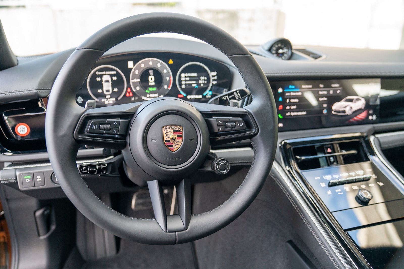 Certified 2025 Porsche Panamera 4 AWD/4WD image 13