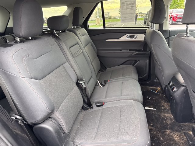Used 2025 Ford Explorer Active AWD/4WD image 14