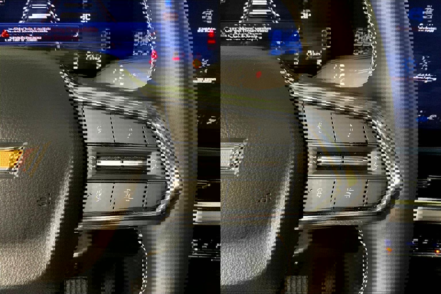 Used 2025 Chevrolet Equinox EV LT image 19