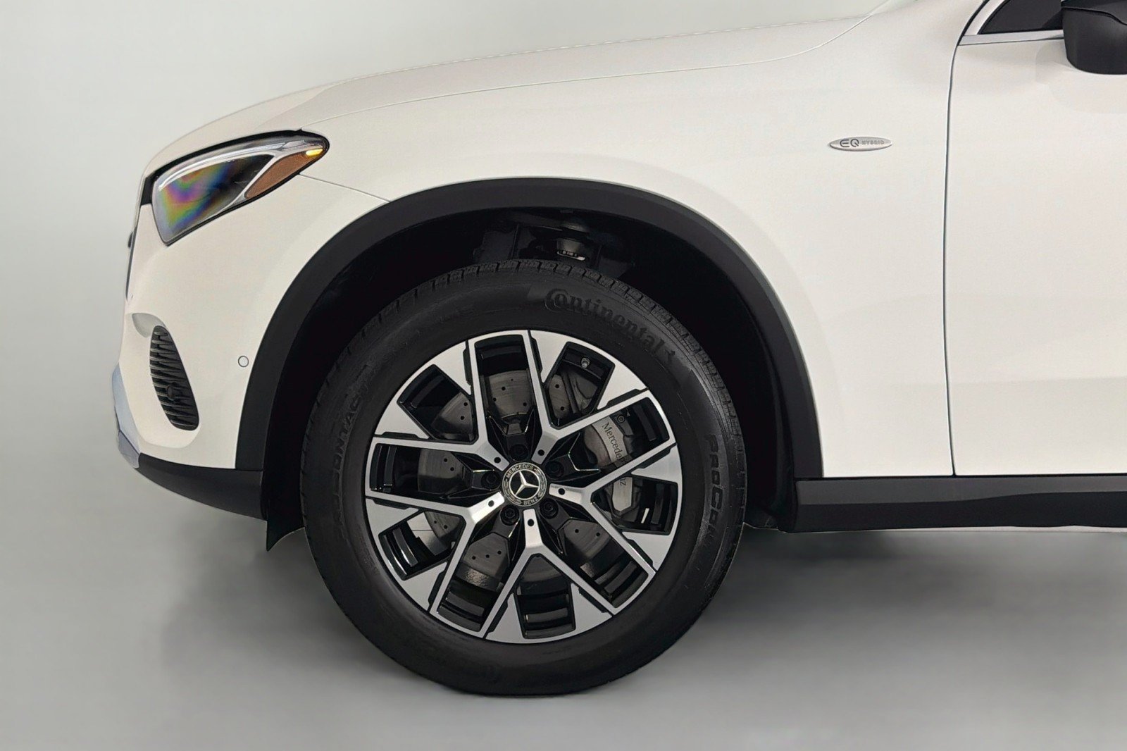 Used 2025 Mercedes-Benz GLC 350e 4MATIC image 11