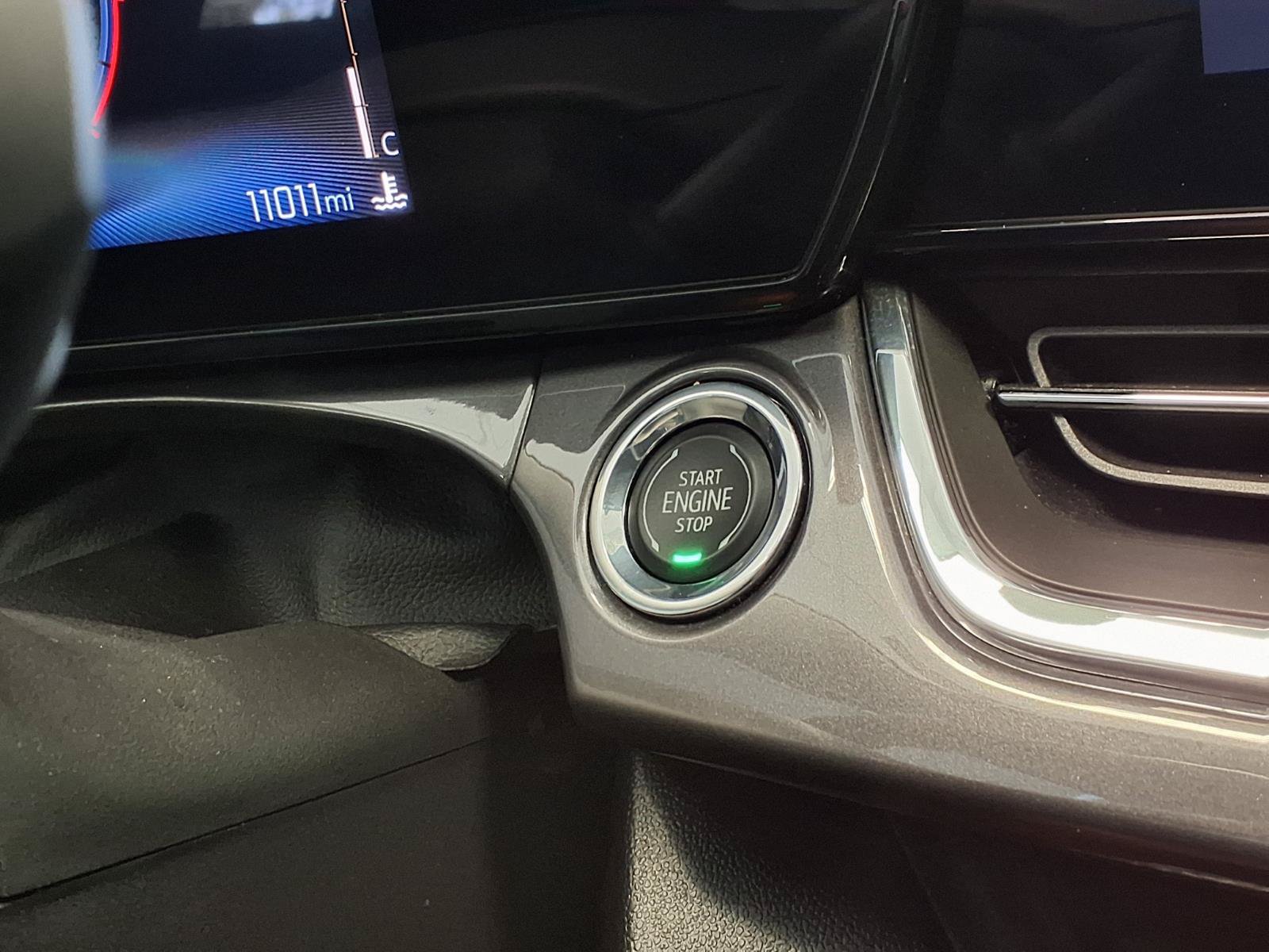 Used 2025 Chevrolet Trax ACTIV FWD image 24