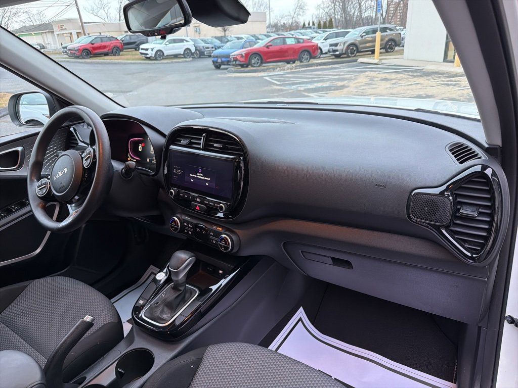 Certified 2023 Kia Soul S image 15