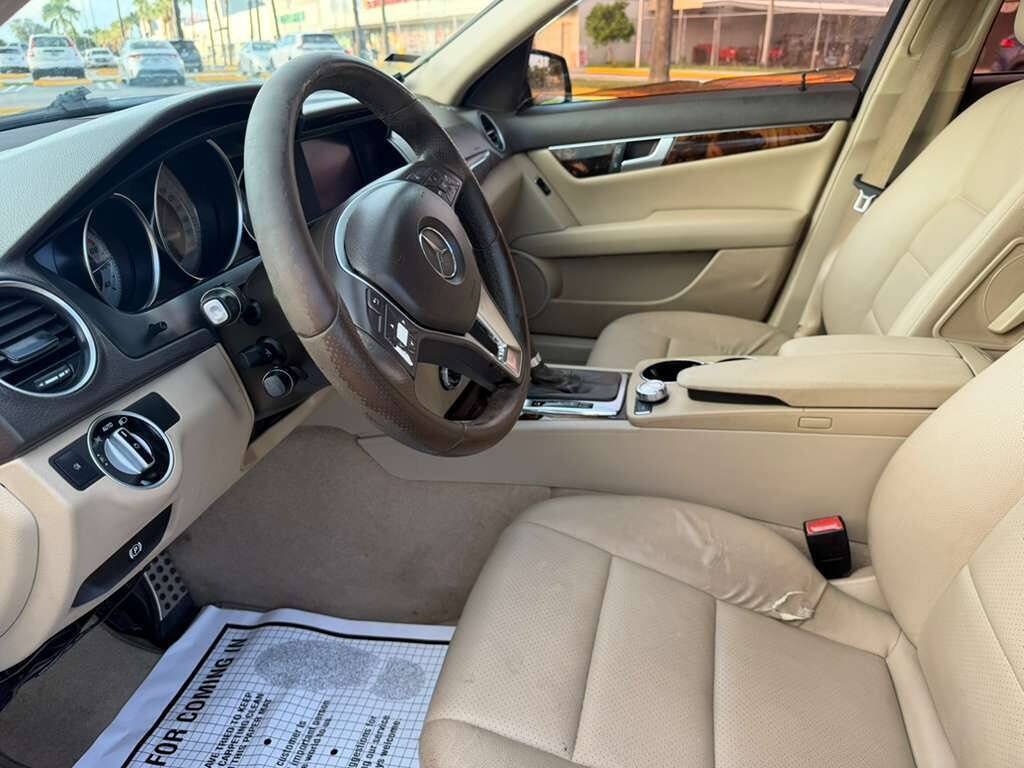 Used 2013 Mercedes-Benz C 250 Sedan image 11