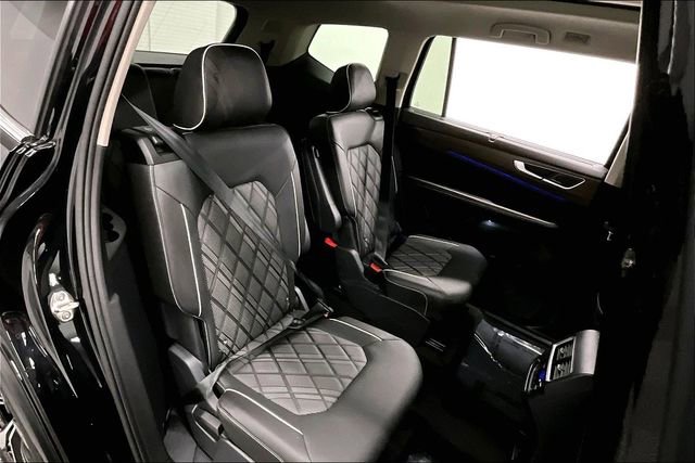Used 2025 Volkswagen Atlas SEL Premium R-Line image 26