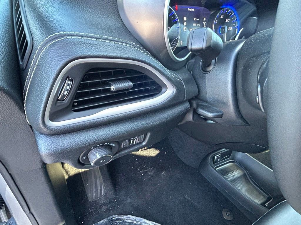 New 2026 Chrysler Pacifica Select image 30