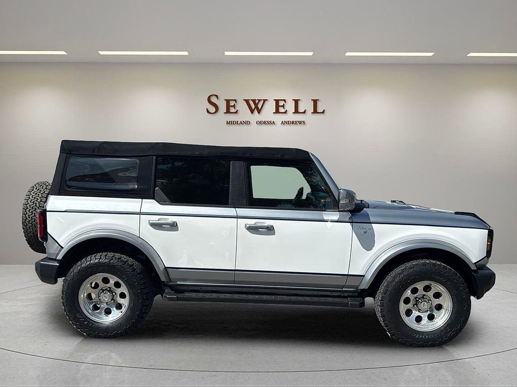 Used 2022 Ford Bronco Outer Banks image 6
