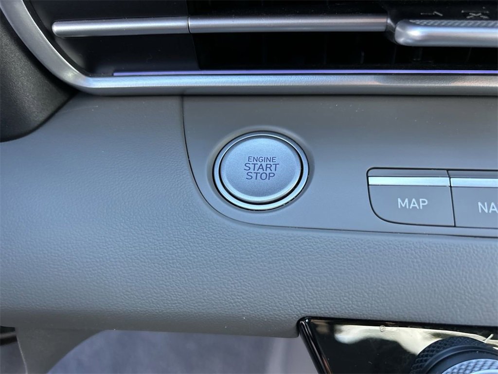 Certified 2024 Hyundai Elantra SEL image 27