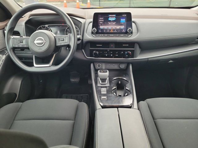 Certified 2023 Nissan Rogue S image 17