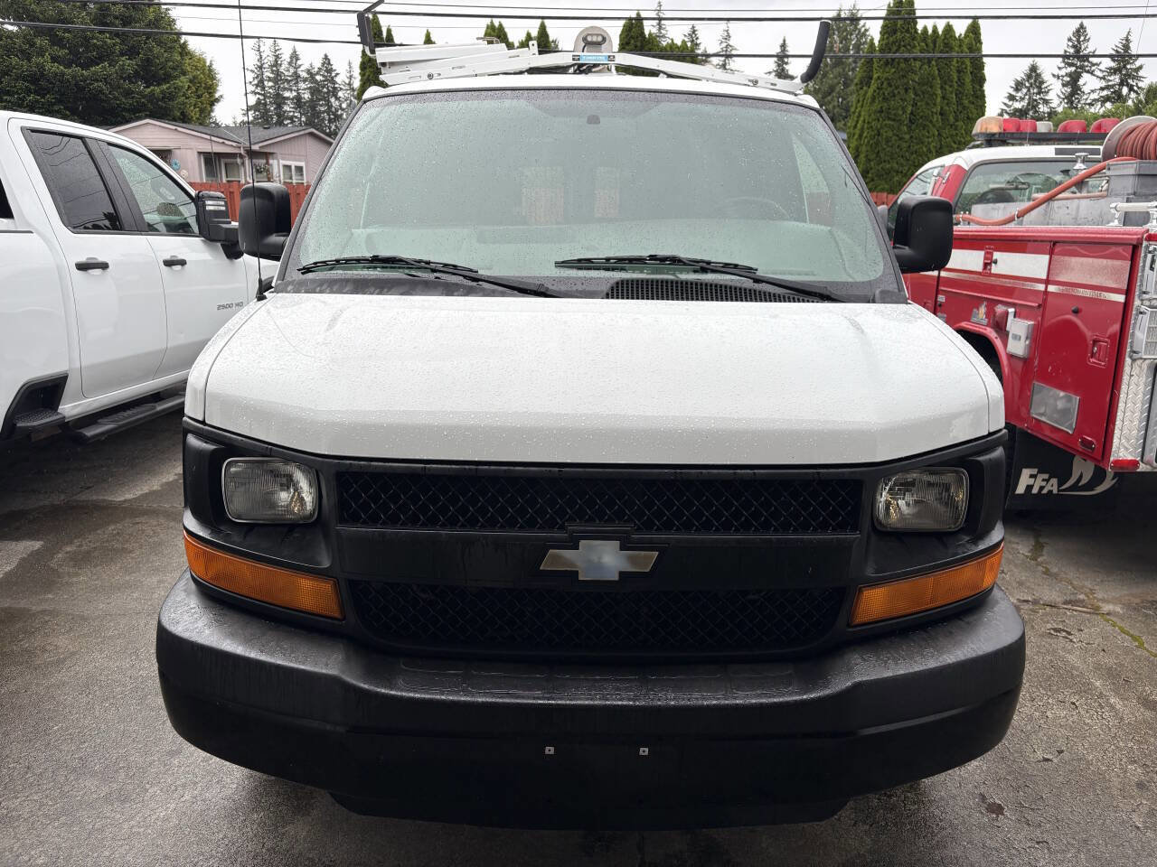Used 2013 Chevrolet Express 2500 RWD image 4