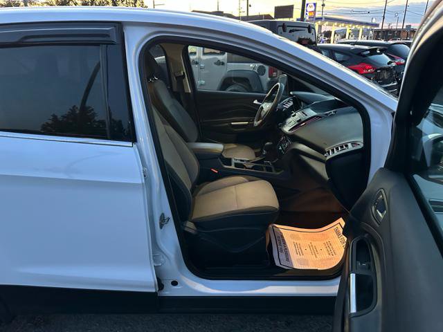 Used 2017 Ford Escape SE w/ SE Cold Weather Package image 16