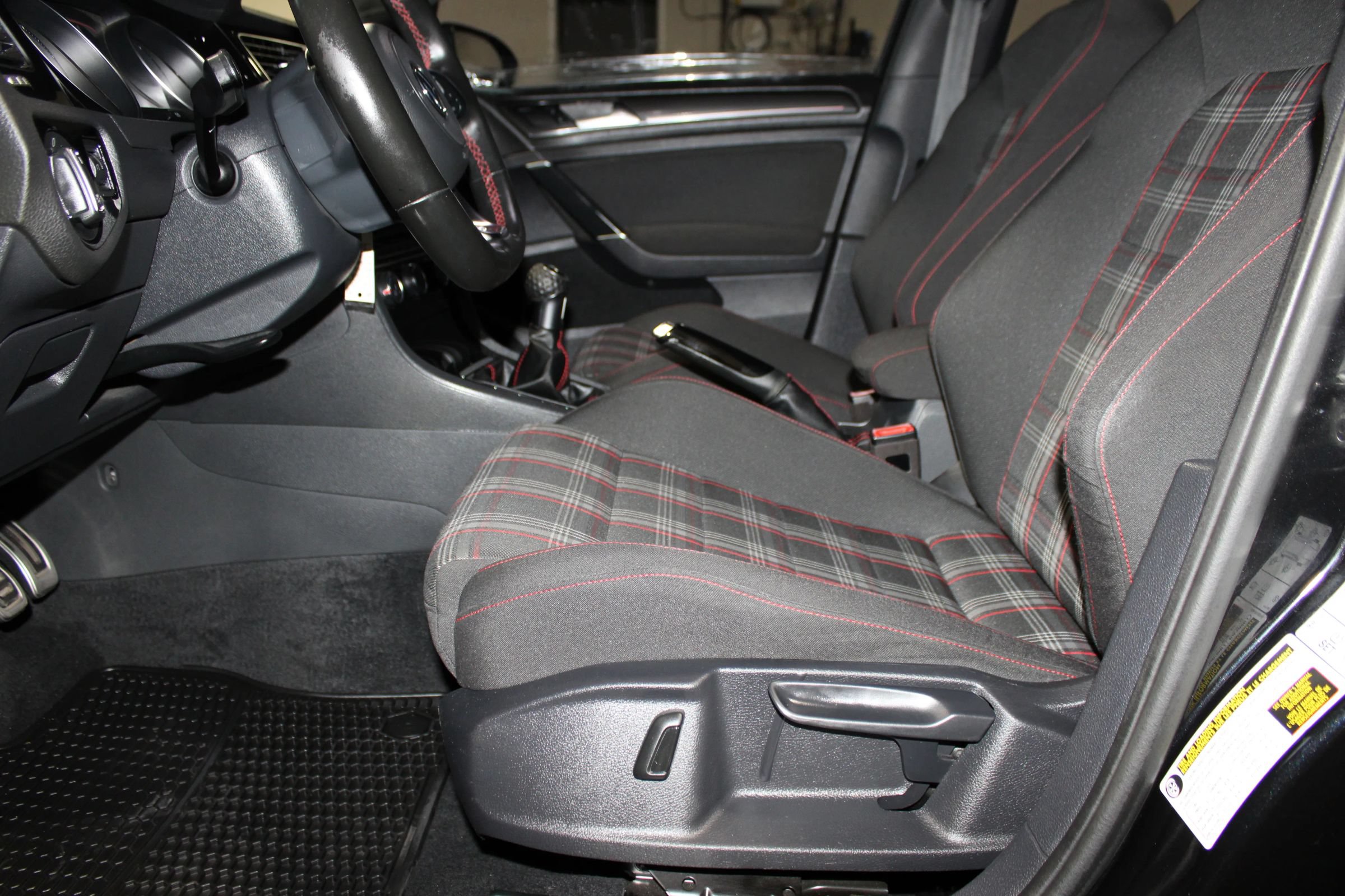 Used 2018 Volkswagen GTI S FWD image 26