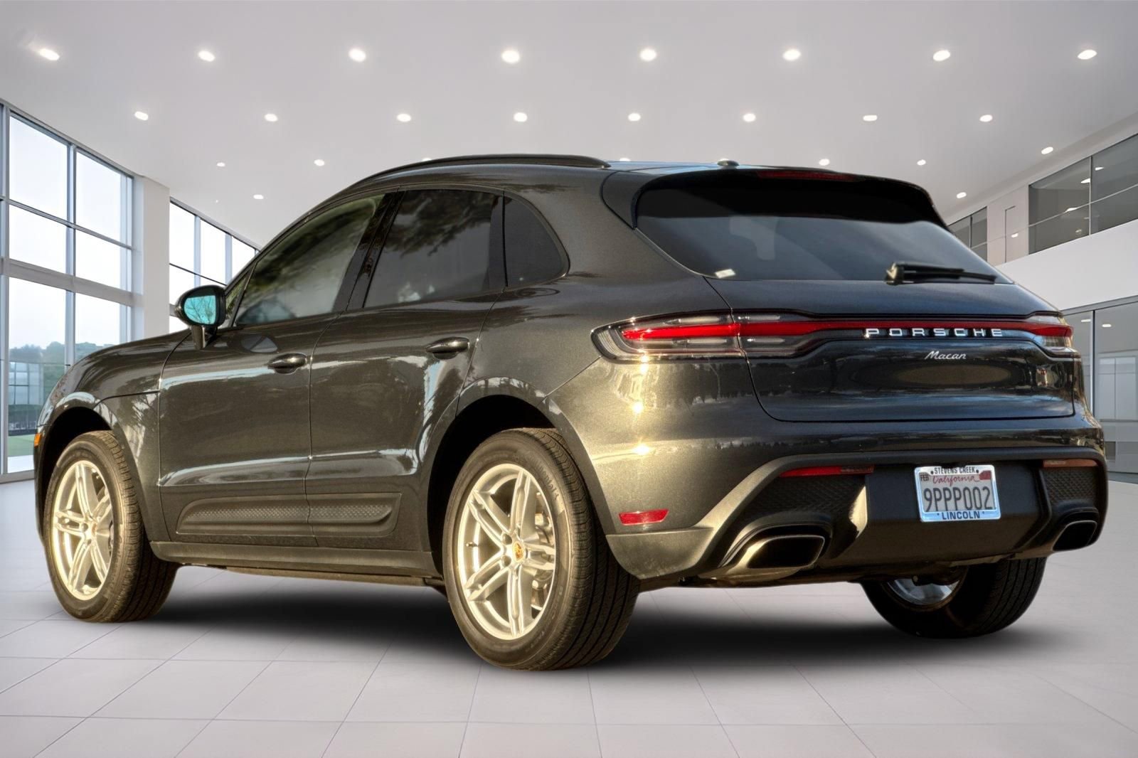 Used 2024 Porsche Macan image 6