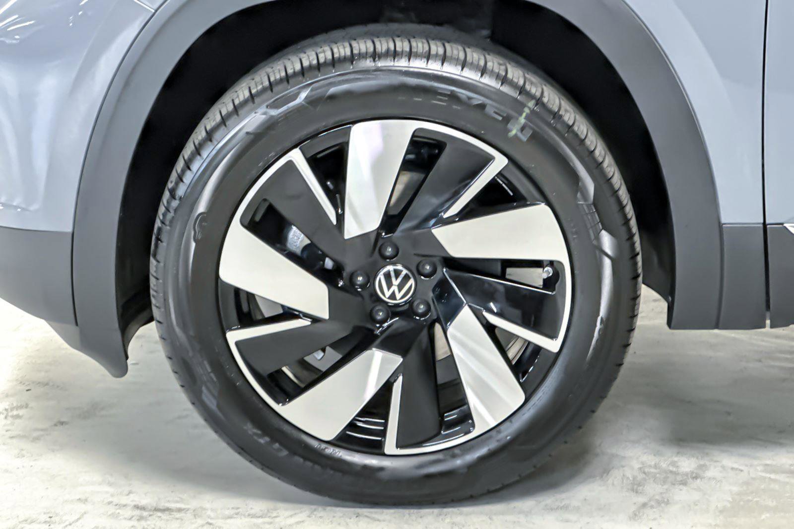 New 2026 Volkswagen Atlas Cross Sport SEL AWD/4WD image 25