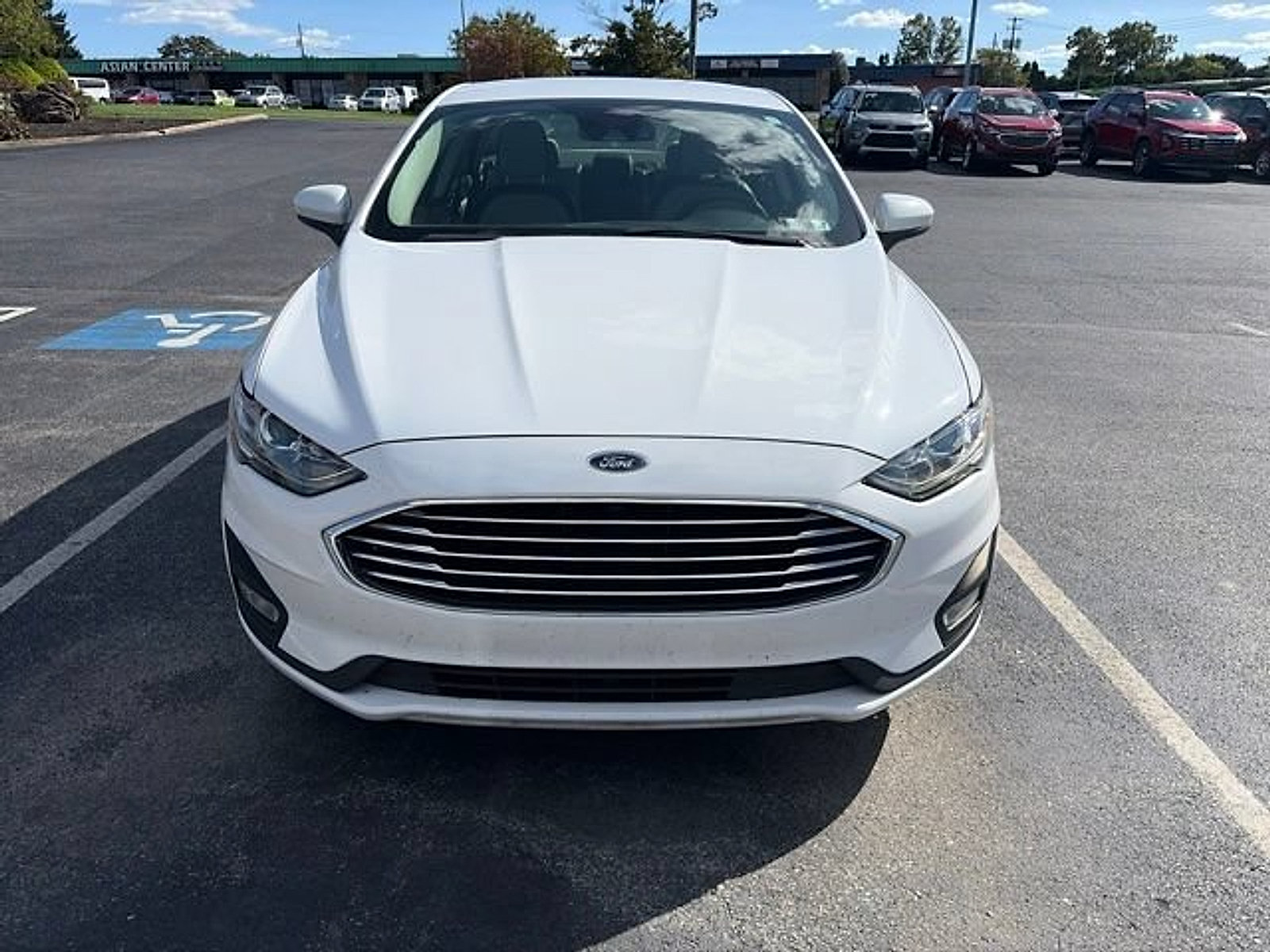Used 2020 Ford Fusion SE w/ Equipment Group 151A FWD image 3