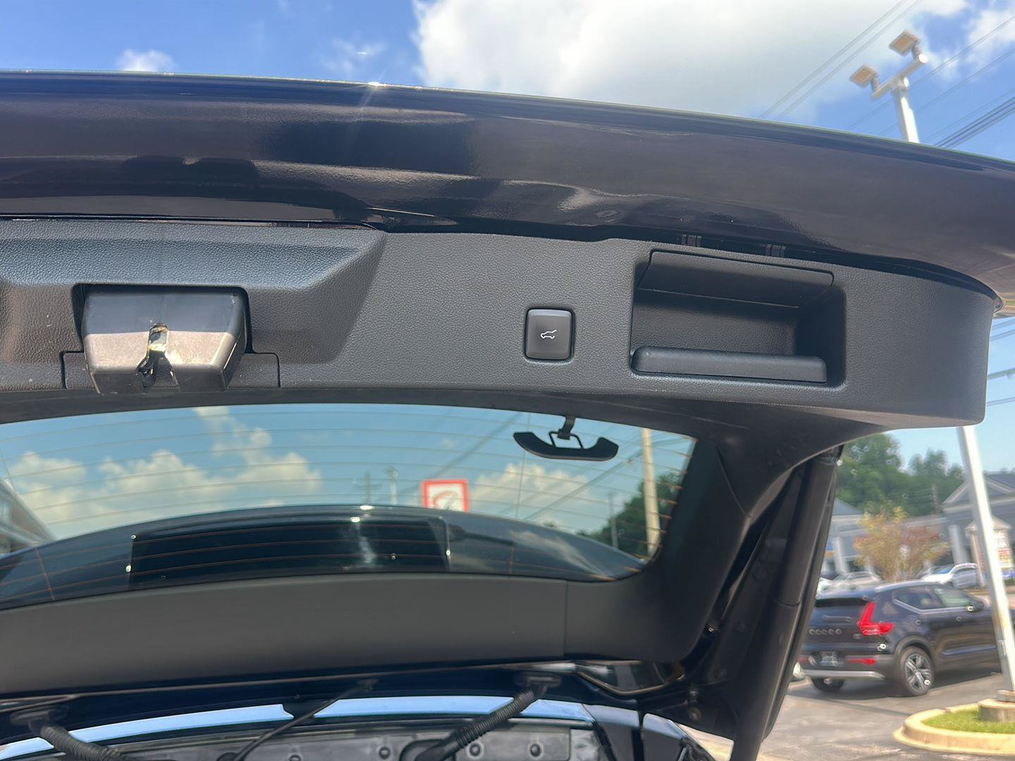 Used 2023 Ford Escape Active w/ Tech Pack #1 AWD/4WD image 16