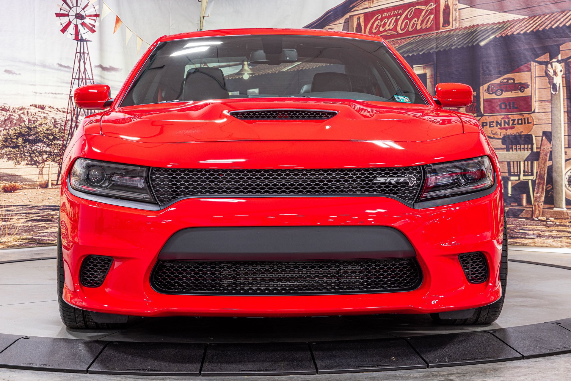 Used 2018 Dodge Charger SRT Hellcat w/ Harman/Kardon Audio Group RWD image 3