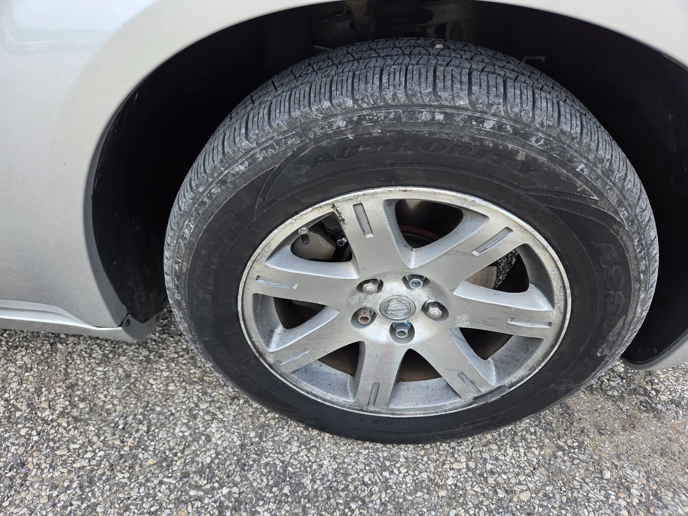 Used 2007 Chrysler 300 Touring w/ Comfort/Convenience Group RWD image 9